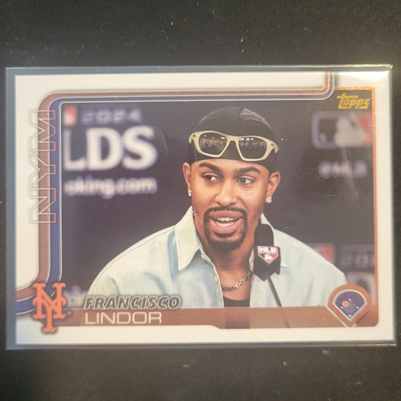 2025 Topps Series 1 Mets Francisco Lindor SSP Golden Mirror Image Variation #350 - Picture 1 of 8